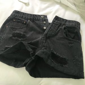 Size 27 black jean shorts